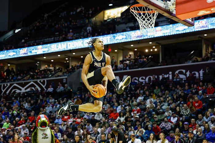 Bass Pro Tournament of Champions Missouri boys basketball dunk contest January 13 2024 Nate Latsch 25428